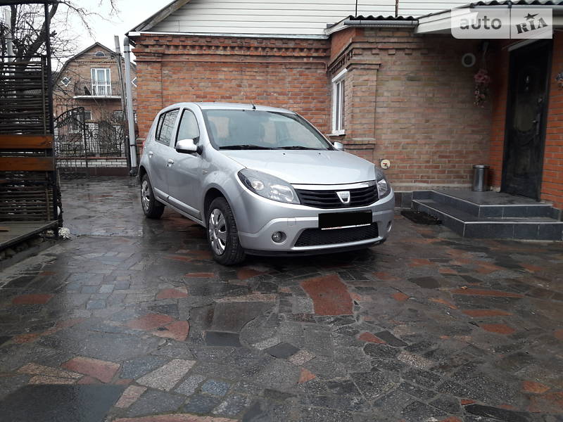 Хетчбек Dacia Sandero 2011 в Бердичеві
