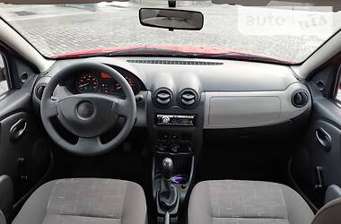 Хетчбек Dacia Sandero 2008 в 