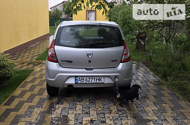 Хетчбек Dacia Sandero 2008 в 