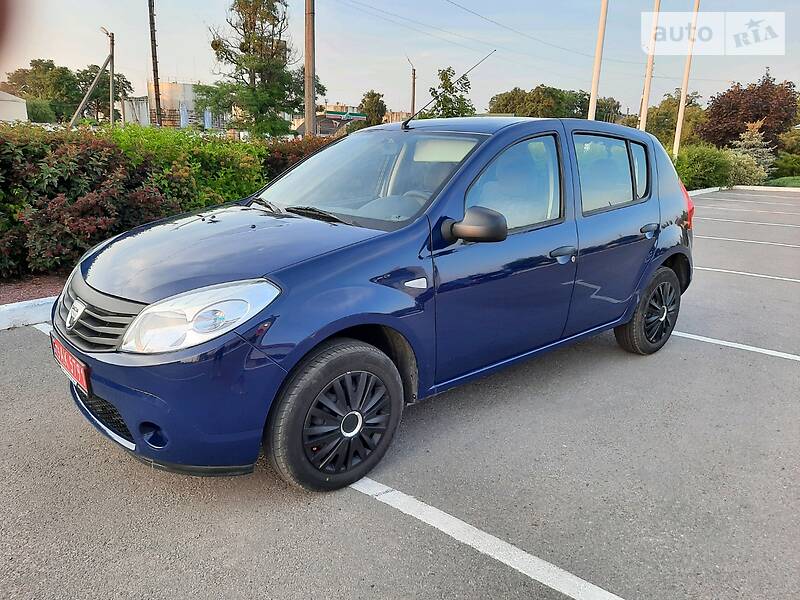 Хетчбек Dacia Sandero 2010 в Полтаві фото 15 Хетчбек Dacia Sandero 2010 в Полтаві