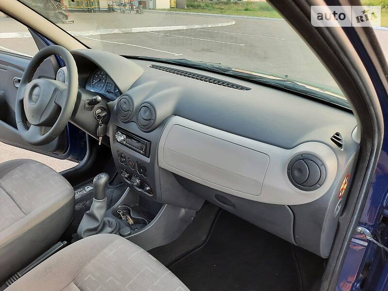 Хетчбек Dacia Sandero 2010 в Полтаві фото 34 Хетчбек Dacia Sandero 2010 в Полтаві