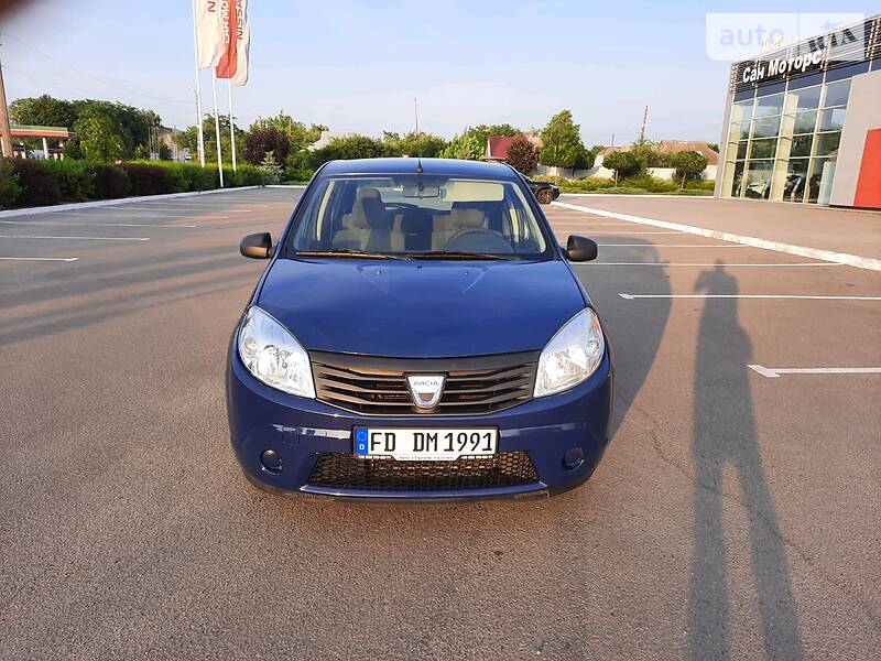 Хетчбек Dacia Sandero 2010 в Полтаві фото 80 Хетчбек Dacia Sandero 2010 в Полтаві