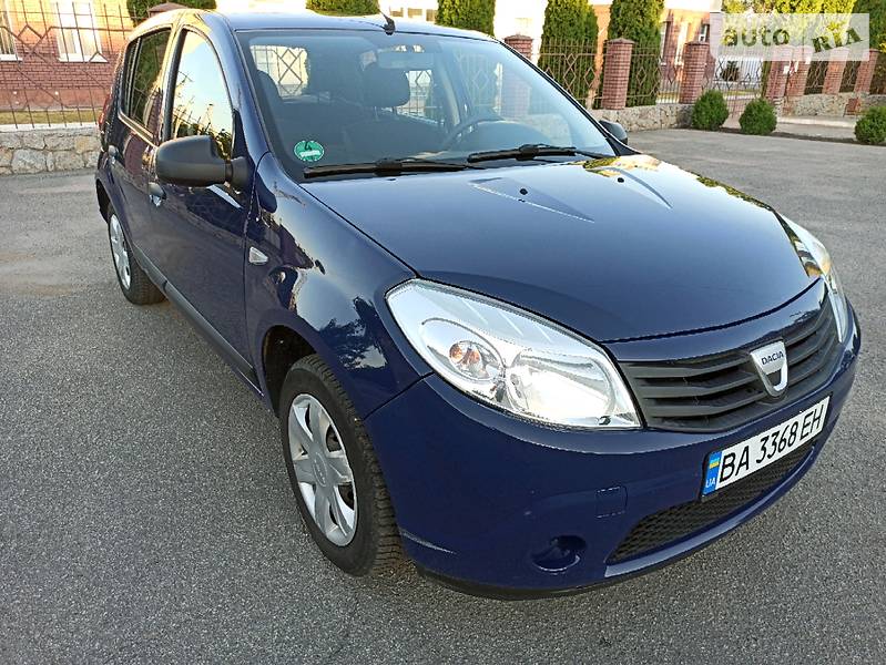 Хэтчбек Dacia Sandero 2009 в Кропивницком