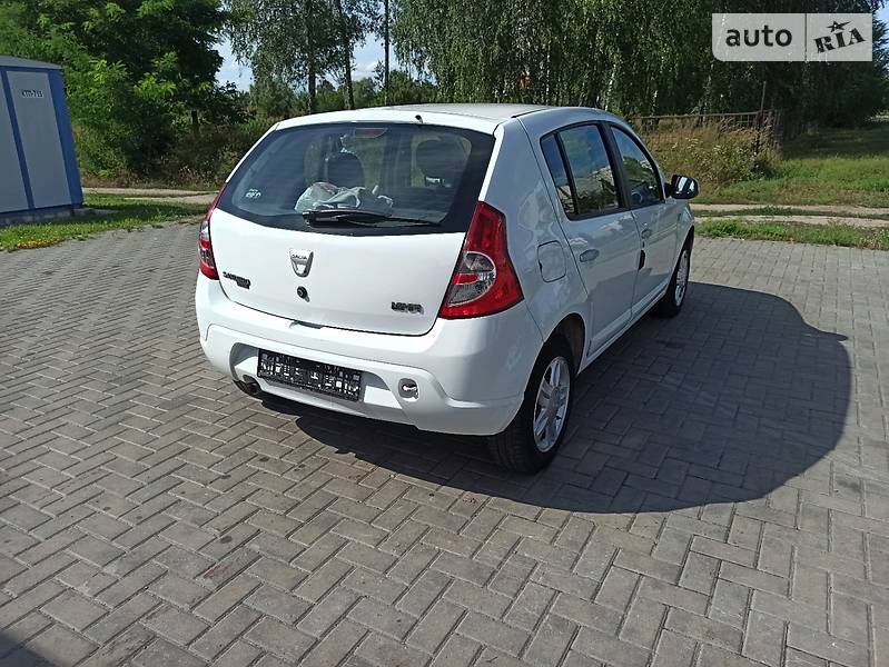 Хетчбек Dacia Sandero 2009 в Кременчуці