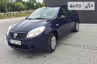 Хетчбек Dacia Sandero 2011 в Дрогобичі