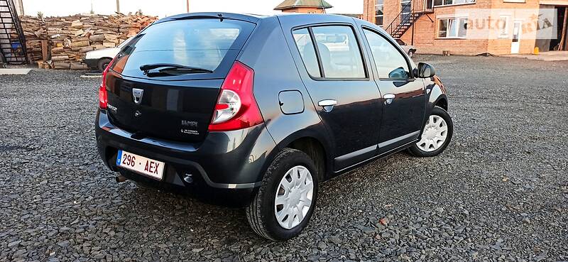 Хетчбек Dacia Sandero 2008 в Луцьку