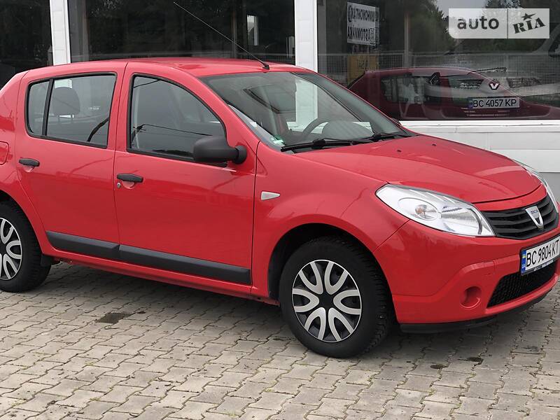 Хэтчбек Dacia Sandero 2009 в Дрогобыче