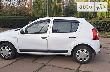 Хэтчбек Dacia Sandero 2009 в Кривом Роге