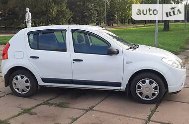 Хэтчбек Dacia Sandero 2009 в Кривом Роге