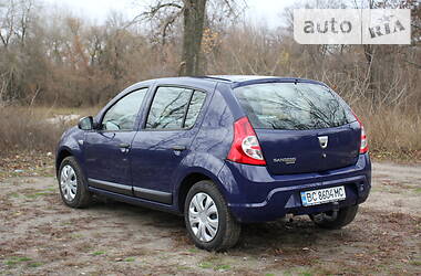 Хэтчбек Dacia Sandero 2009 в Сумах