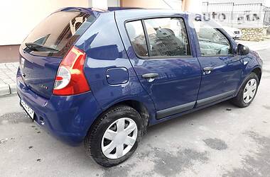 Хэтчбек Dacia Sandero 2009 в Тернополе