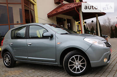 Хетчбек Dacia Sandero 2009 в Трускавці