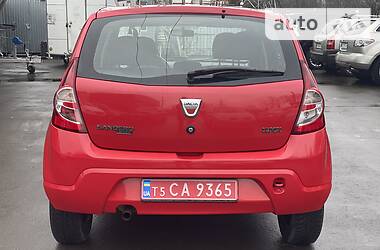 Хетчбек Dacia Sandero 2009 в Миколаєві