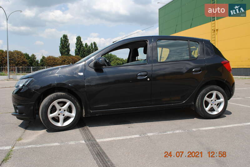 Хетчбек Dacia Sandero 2012 в Кропивницькому