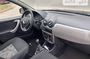 Хэтчбек Dacia Sandero 2009 в Житомире