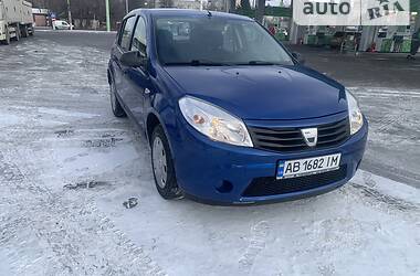 Хэтчбек Dacia Sandero 2009 в Виннице