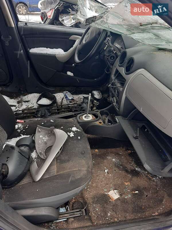 Хэтчбек Dacia Sandero 2009 в Киеве