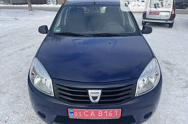 Хэтчбек Dacia Sandero 2009 в Бахмаче