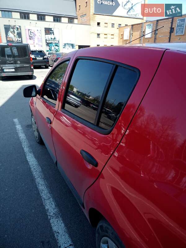 Хетчбек Dacia Sandero 2009 в Дніпрі