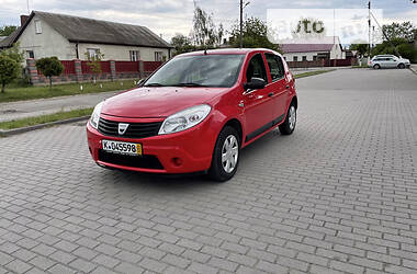 Універсал Dacia Sandero 2009 в 