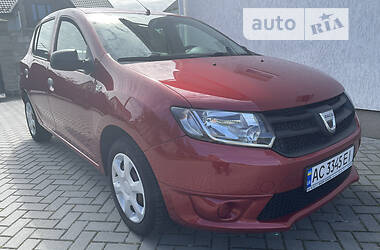 Седан Dacia Sandero 2015 в Луцке