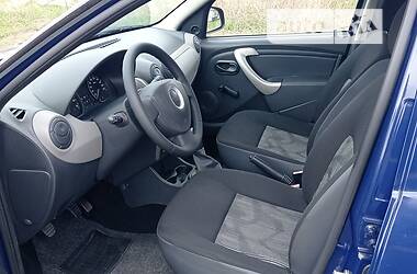 Хэтчбек Dacia Sandero 2009 в 