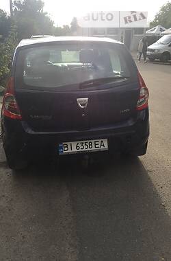 Хетчбек Dacia Sandero 2009 в Миргороді