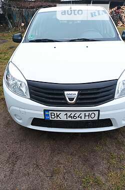 Хетчбек Dacia Sandero 2009 в Рокитному