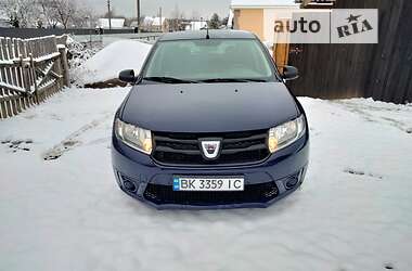 Хэтчбек Dacia Sandero 2013 в Сарнах
