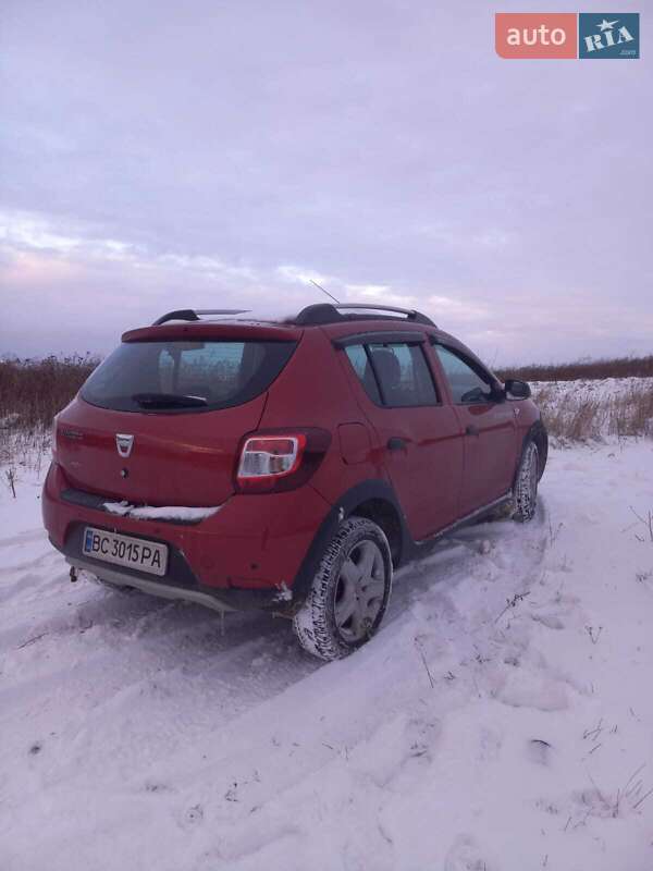 Хетчбек Dacia Sandero 2013 в Львові