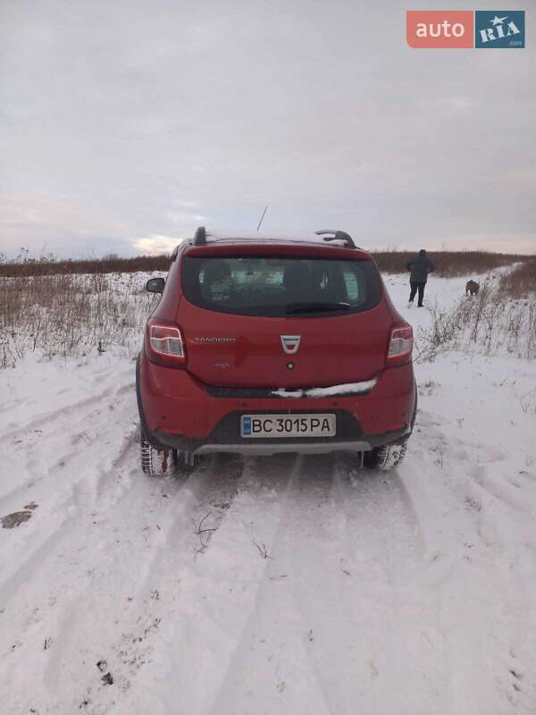 Хетчбек Dacia Sandero 2013 в Львові