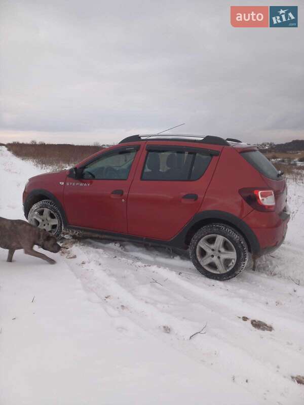 Хетчбек Dacia Sandero 2013 в Львові