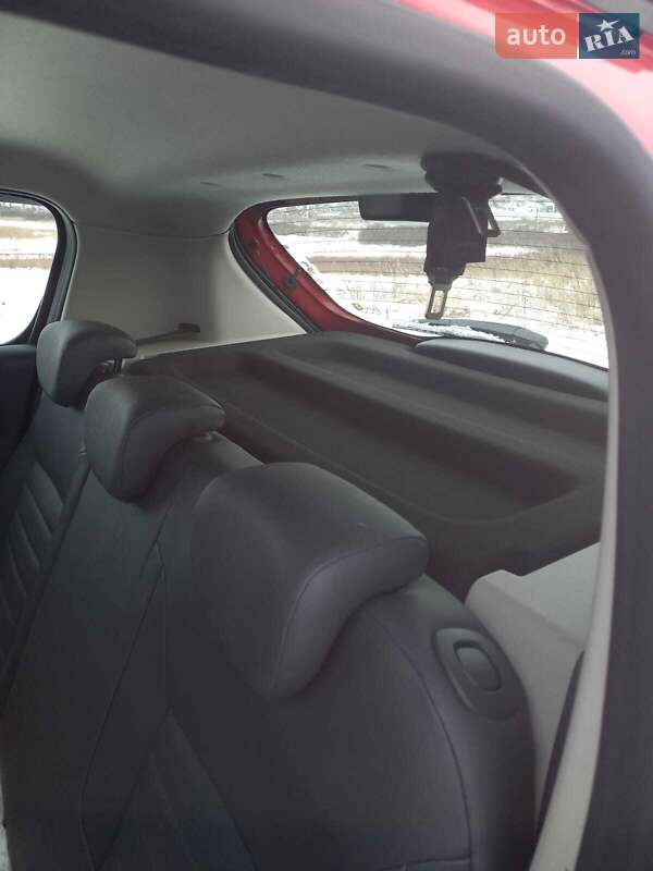 Хетчбек Dacia Sandero 2013 в Львові