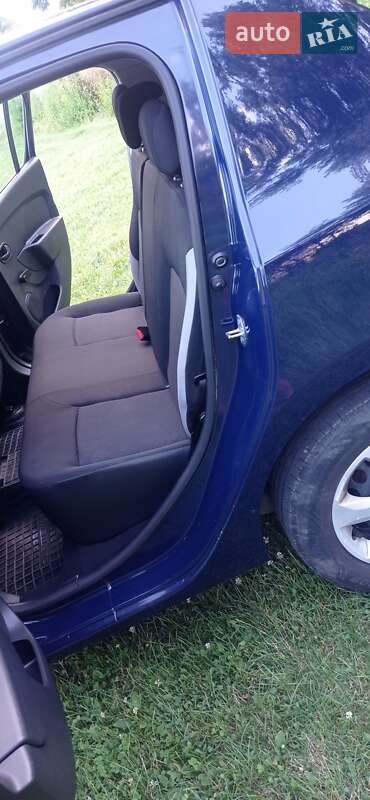 Хэтчбек Dacia Sandero 2013 в Луцке