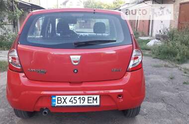 Хетчбек Dacia Sandero 2009 в Кропивницькому