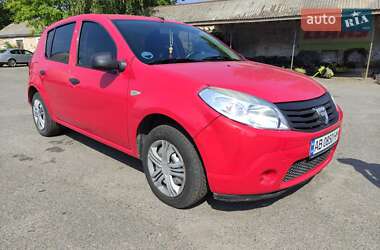 Хэтчбек Dacia Sandero 2009 в Виннице