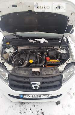 Хэтчбек Dacia Sandero 2014 в 