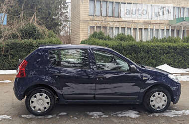 Хэтчбек Dacia Sandero 2009 в Христиновке