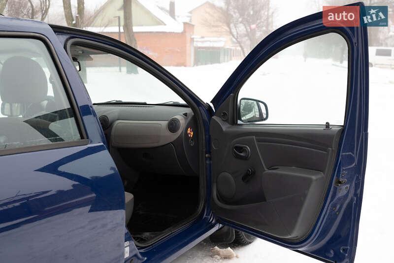 Хэтчбек Dacia Sandero 2009 в Сумах