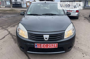 Хэтчбек Dacia Sandero 2008 в Бахмаче