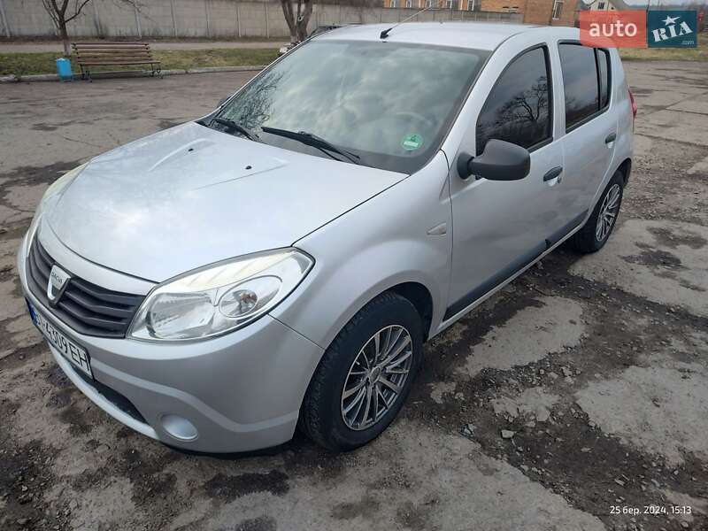 Хэтчбек Dacia Sandero 2009 в Гадяче фото 4 Хэтчбек Dacia Sandero 2009 в Гадяче
