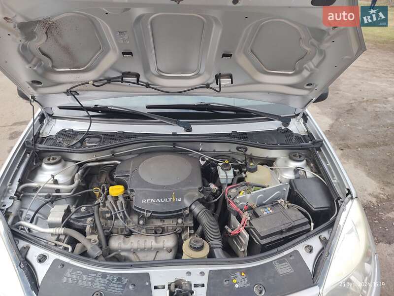 Хэтчбек Dacia Sandero 2009 в Гадяче фото 21 Хэтчбек Dacia Sandero 2009 в Гадяче