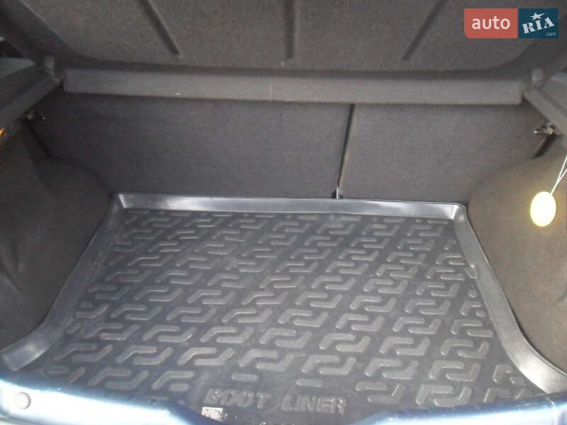 Хэтчбек Dacia Sandero 2009 в Звягеле