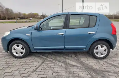 Dacia Sandero 2009
