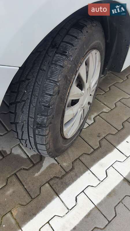 Хэтчбек Dacia Sandero 2013 в Одессе