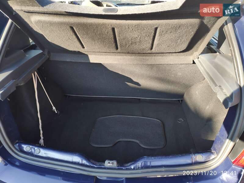 Хэтчбек Dacia Sandero 2010 в Киеве