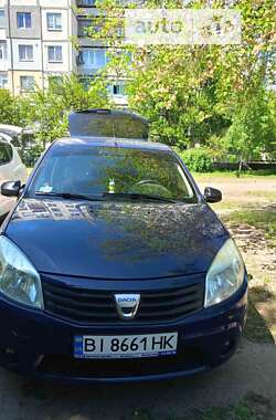 Хетчбек Dacia Sandero 2008 в Горішніх Плавнях