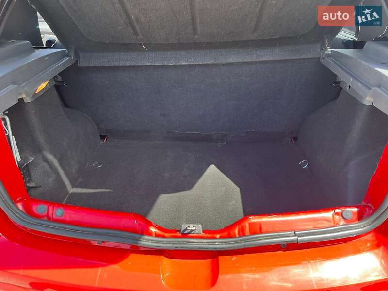 Хэтчбек Dacia Sandero 2009 в Новгородке