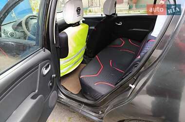 Хетчбек Dacia Sandero 2010 в Дубні