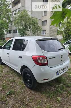 Хэтчбек Dacia Sandero 2013 в Львове